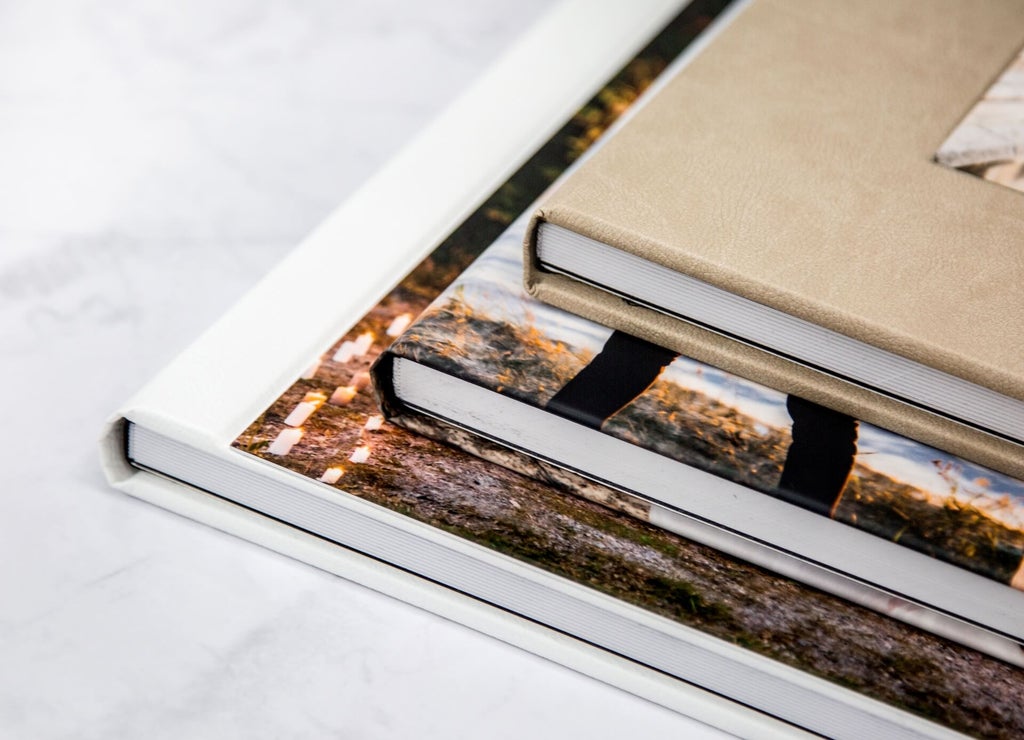 A close up look at the various wedding album cover options.